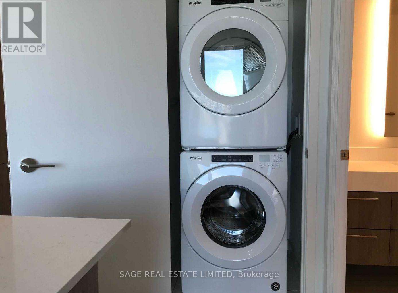 2404 - 1 Yorkville Avenue, Toronto, Ontario  M4W 0B1 - Photo 10 - C12539580