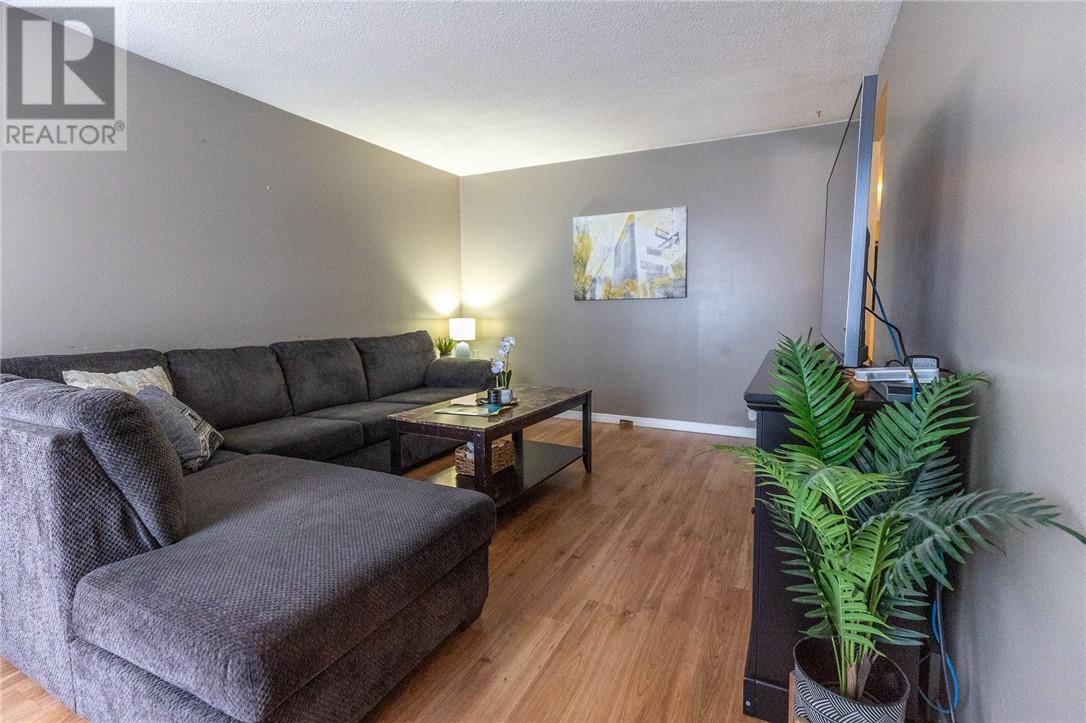 4 Minto Street, Webbwood, Ontario  P0P 2G0 - Photo 13 - 2125584