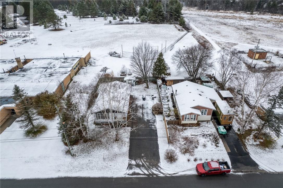 4 Minto Street, Webbwood, Ontario  P0P 2G0 - Photo 38 - 2125584