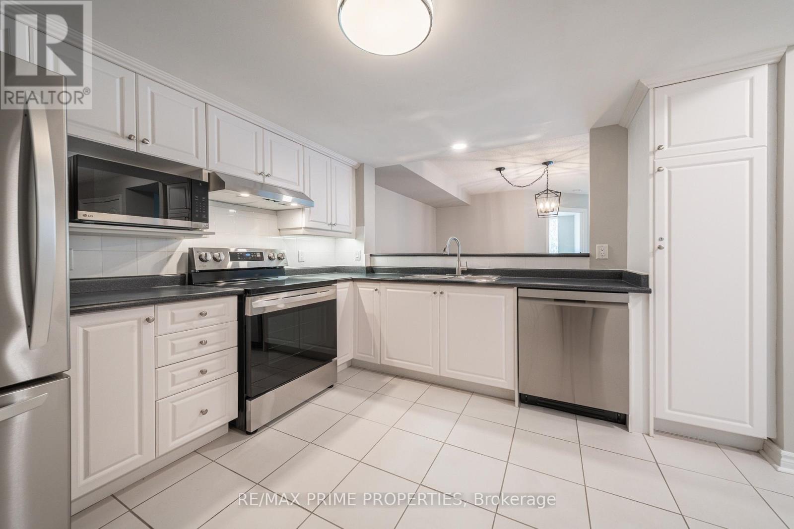 320 - 85 The Boardwalk Way, Markham, Ontario  L6E 1B9 - Photo 7 - N12538956