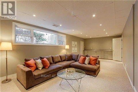 1445 Ryan Place, Mississauga, Ontario  L5C 1J7 - Photo 17 - W12535596