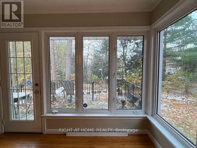 1445 Ryan Place, Mississauga, Ontario  L5C 1J7 - Photo 8 - W12535596