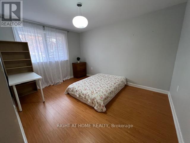 1445 Ryan Place, Mississauga, Ontario  L5C 1J7 - Photo 14 - W12535596