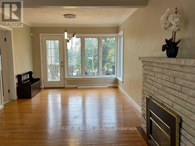 1445 Ryan Place, Mississauga, Ontario  L5C 1J7 - Photo 7 - W12535596