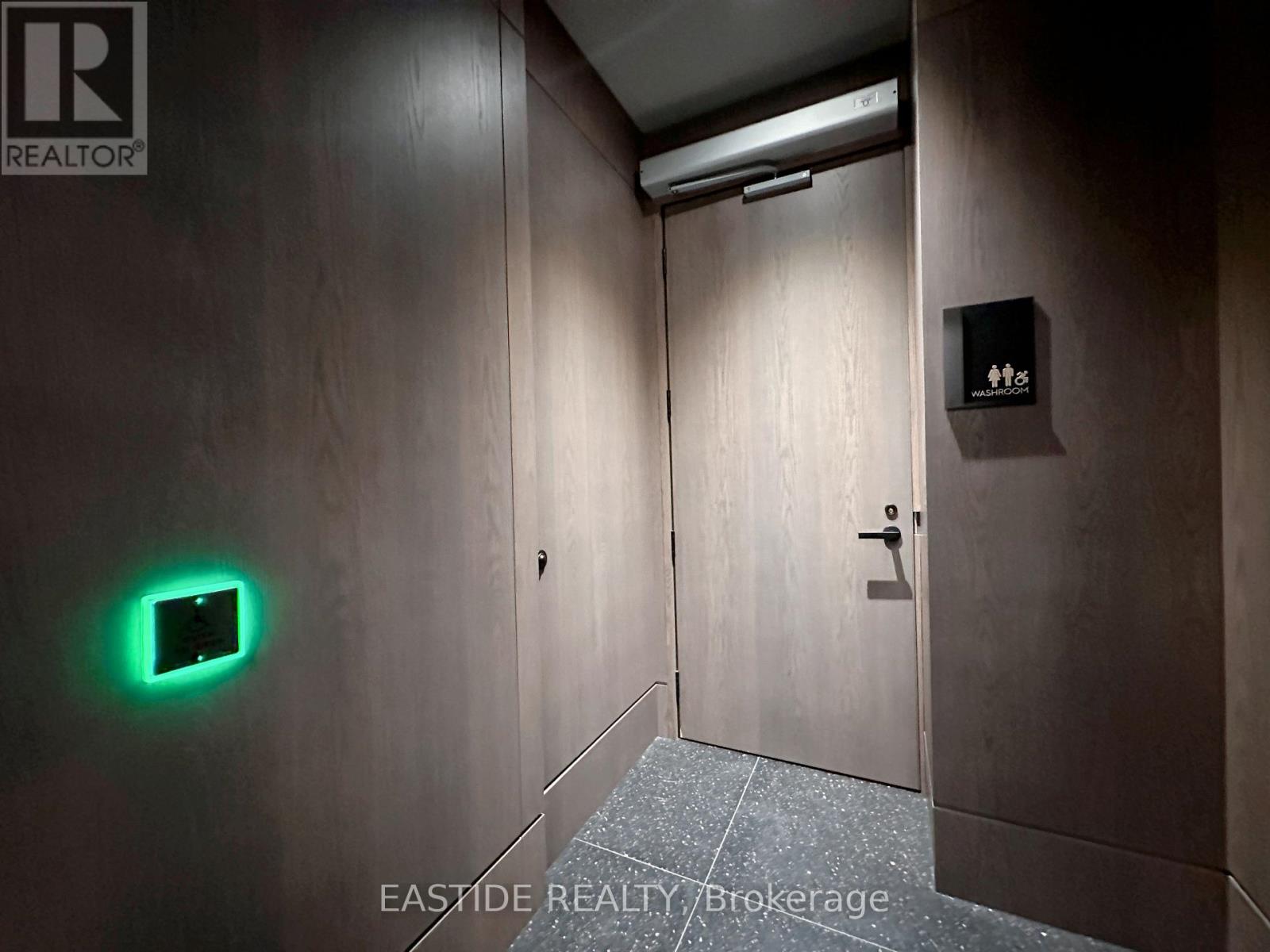 1215 - 8 Interchange Way, Vaughan, Ontario  L4K 5Z7 - Photo 15 - N12539582