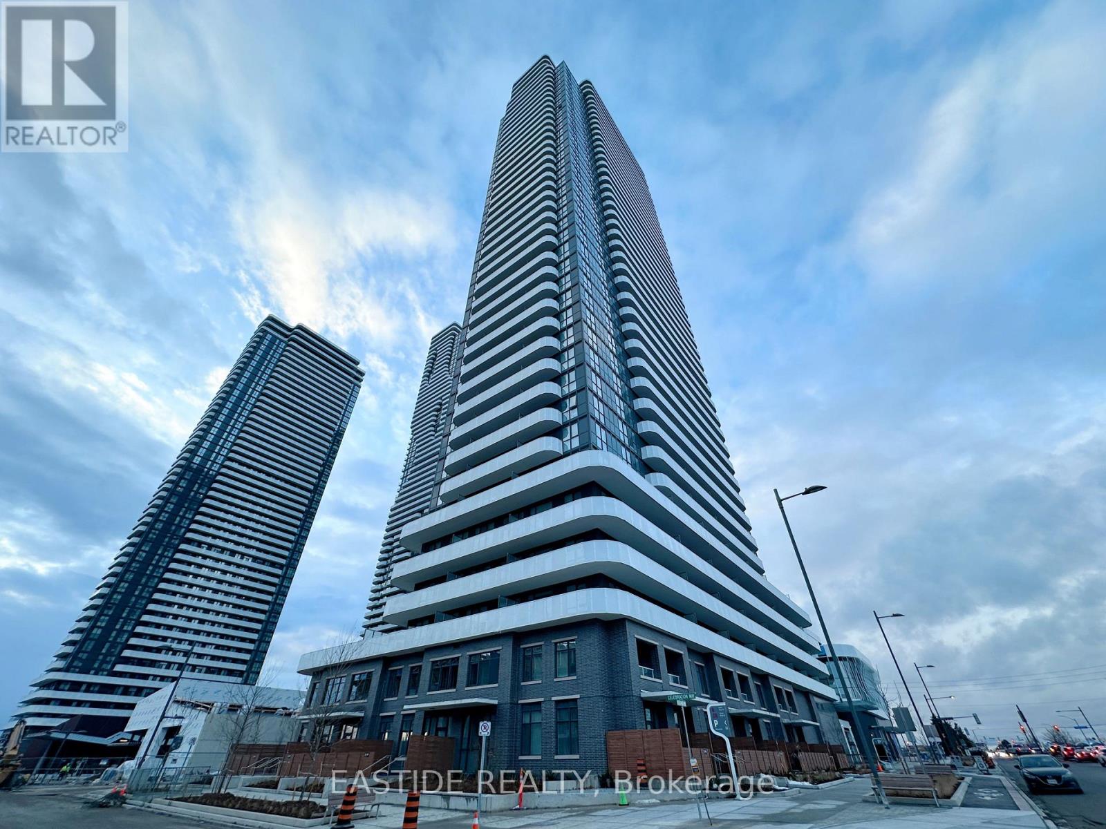 1215 - 8 Interchange Way, Vaughan, Ontario  L4K 5Z7 - Photo 17 - N12539582