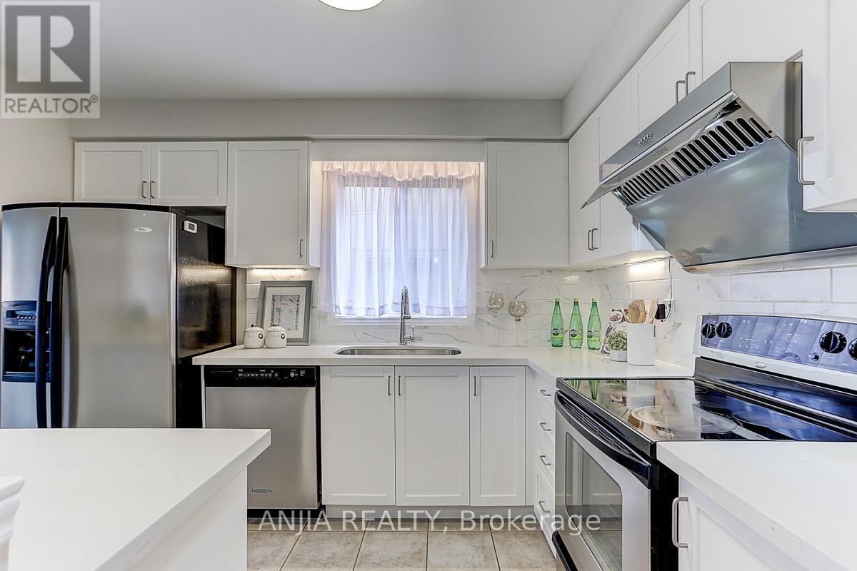 230 Bantry Avenue, Richmond Hill, Ontario  L4B 4T6 - Photo 14 - N12539590