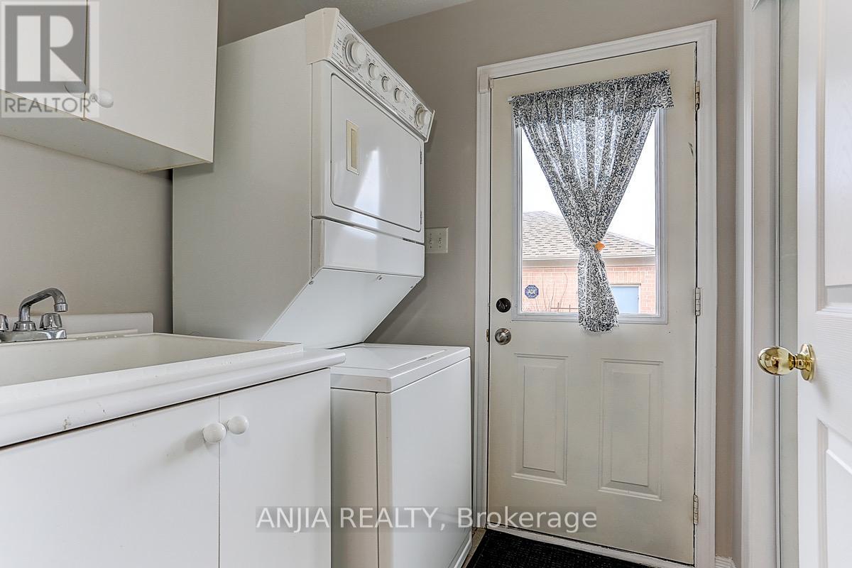 230 Bantry Avenue, Richmond Hill, Ontario  L4B 4T6 - Photo 16 - N12539590