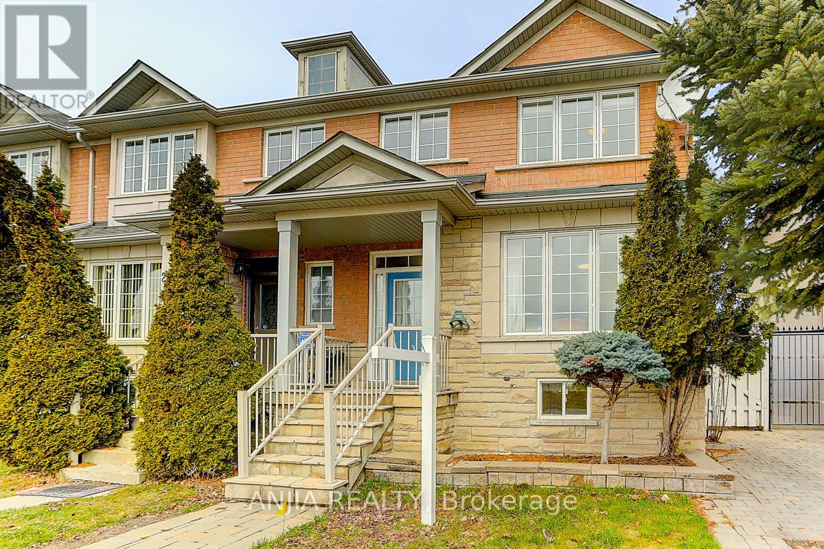 230 Bantry Avenue, Richmond Hill, Ontario  L4B 4T6 - Photo 2 - N12539590