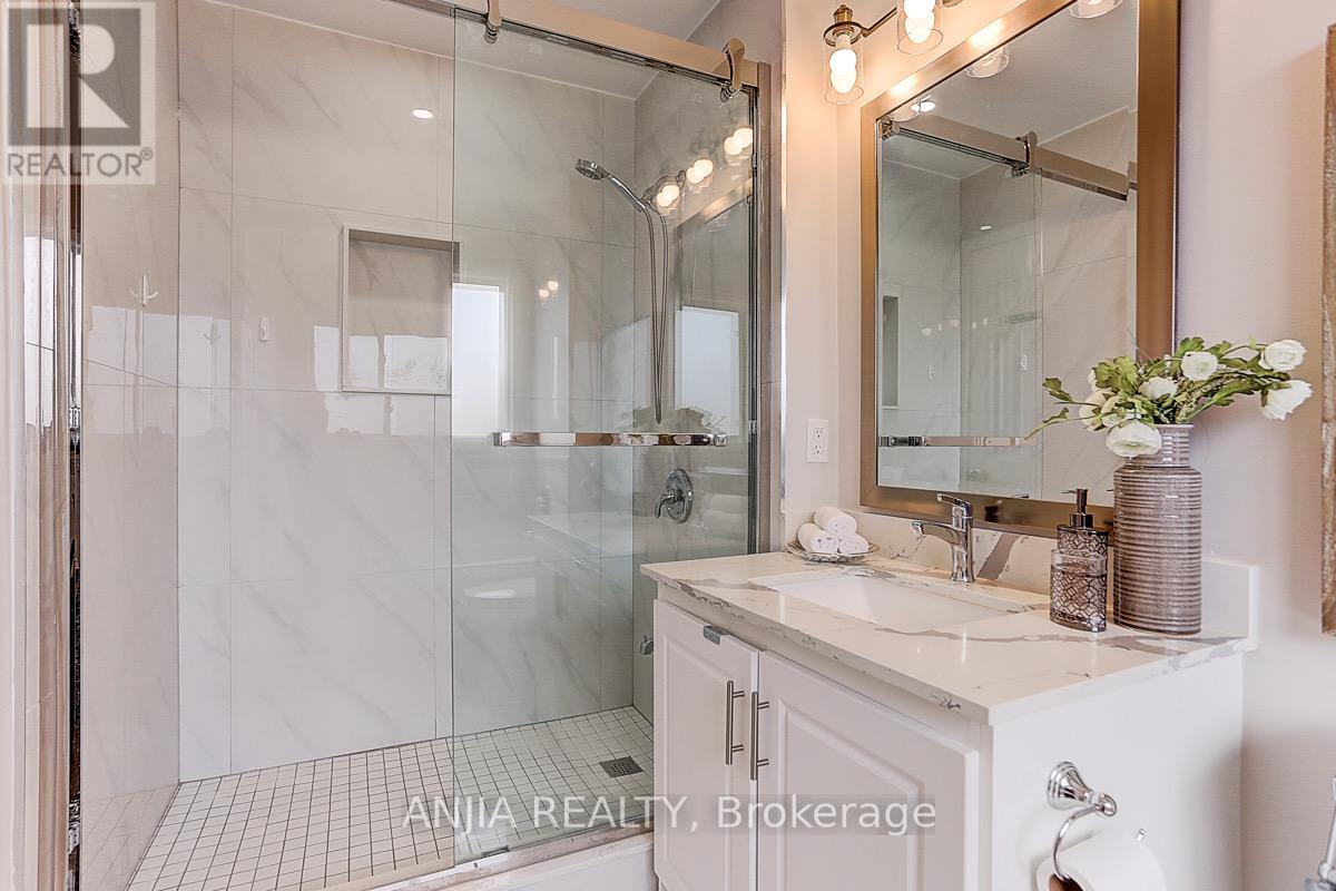 230 Bantry Avenue, Richmond Hill, Ontario  L4B 4T6 - Photo 21 - N12539590