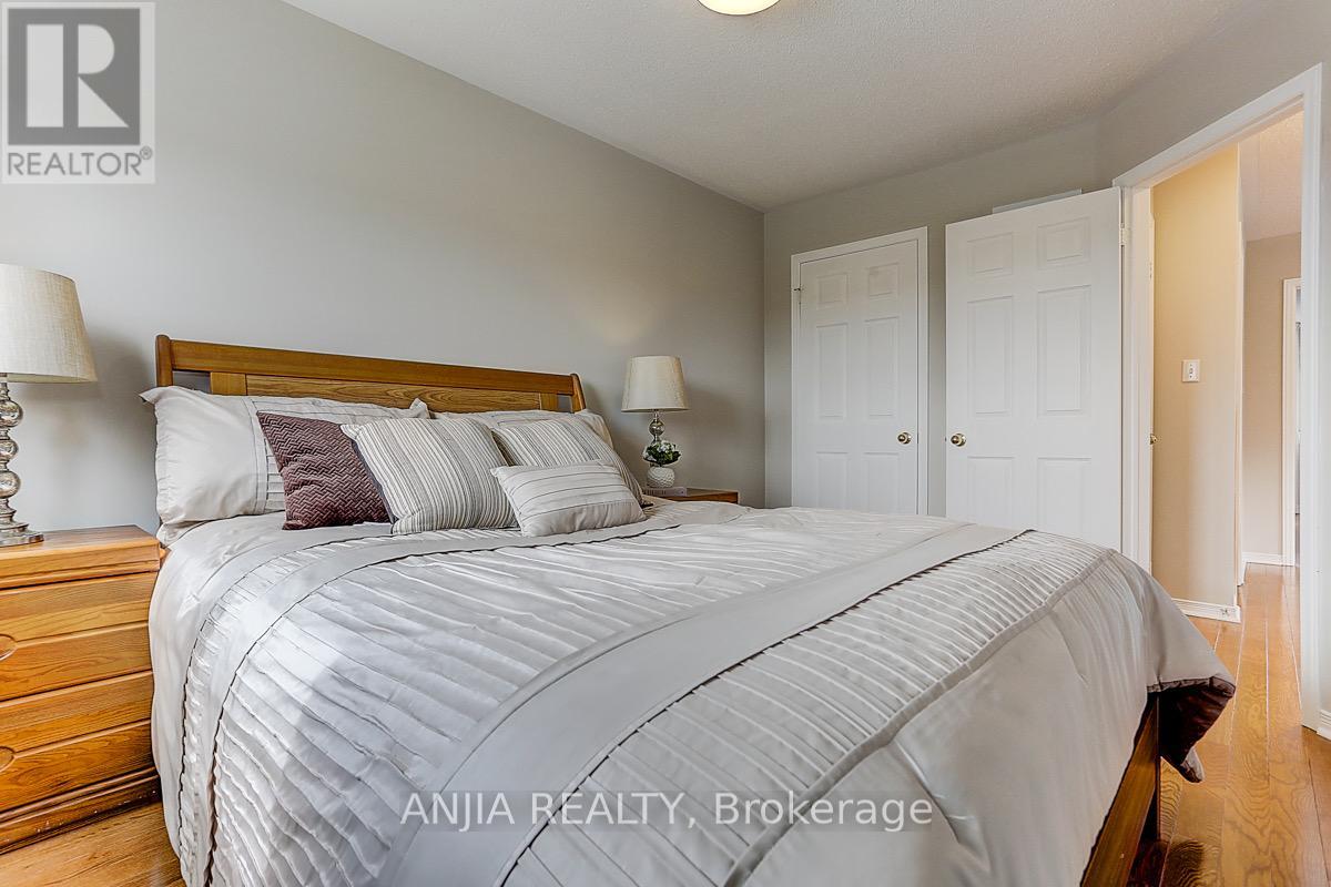 230 Bantry Avenue, Richmond Hill, Ontario  L4B 4T6 - Photo 23 - N12539590