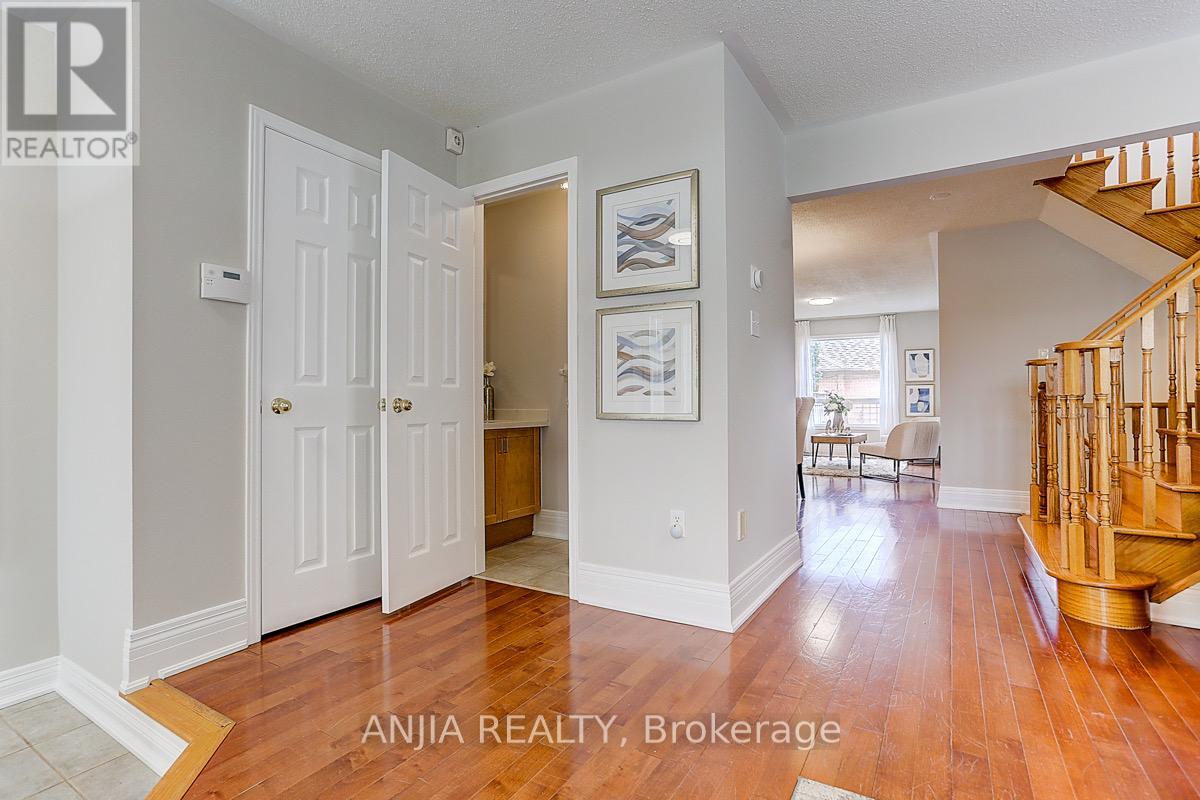 230 Bantry Avenue, Richmond Hill, Ontario  L4B 4T6 - Photo 3 - N12539590