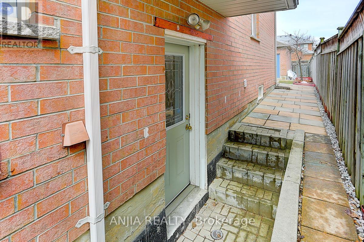 230 Bantry Avenue, Richmond Hill, Ontario  L4B 4T6 - Photo 30 - N12539590