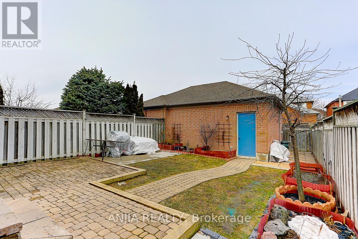 230 Bantry Avenue, Richmond Hill, Ontario  L4B 4T6 - Photo 33 - N12539590