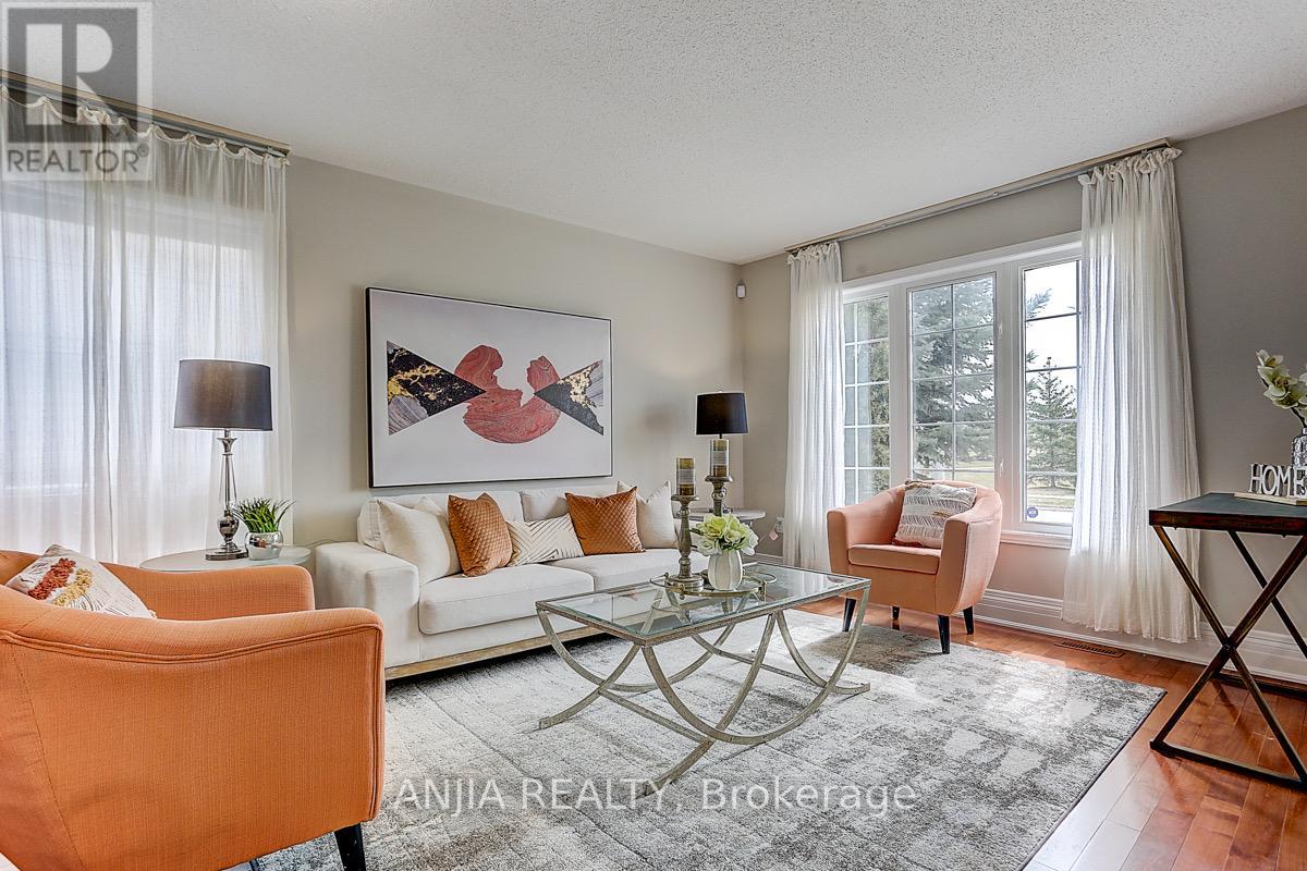 230 Bantry Avenue, Richmond Hill, Ontario  L4B 4T6 - Photo 7 - N12539590