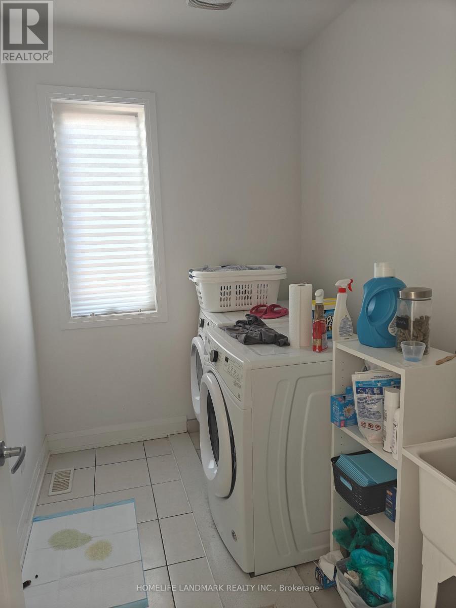 31 Snap Dragon Trail, East Gwillimbury, Ontario  L9N 1G5 - Photo 18 - N12539592