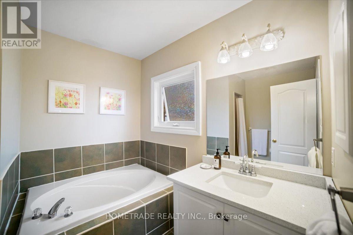 52 Bloxham Place, Barrie, Ontario  L4N 9K2 - Photo 12 - S12539596