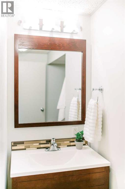 4916a 53 Street, Stettler, Alberta  T4K 1A8 - Photo 25 - A2256290