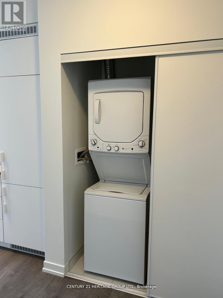 402 - 270 Dufferin Street, Toronto, Ontario  M6K 0H8 - Photo 9 - W12539576