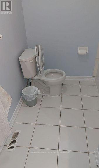 24 Hatton Court, Brampton, Ontario  L6Y 5T6 - Photo 13 - W12539612