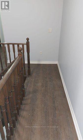 24 Hatton Court, Brampton, Ontario  L6Y 5T6 - Photo 8 - W12539612