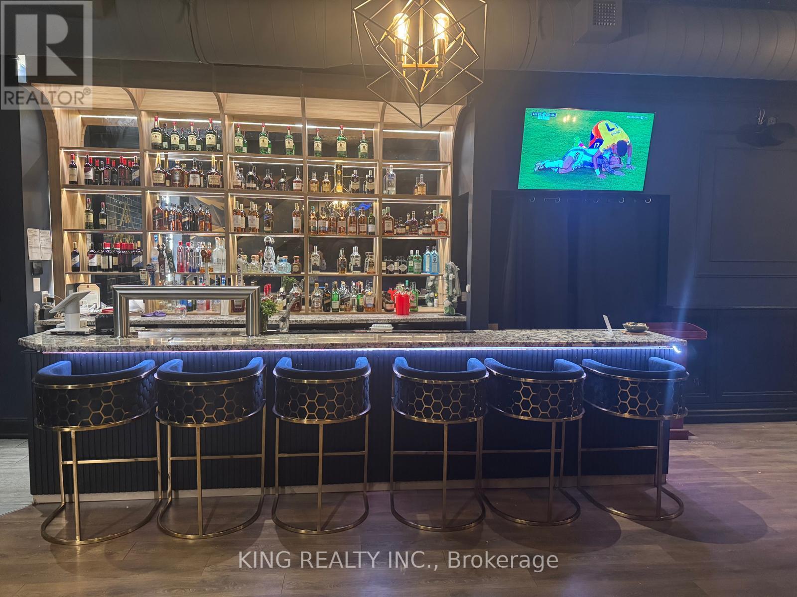 15 Main Street N, Brampton, Ontario  L6X 1M8 - Photo 2 - W12539618