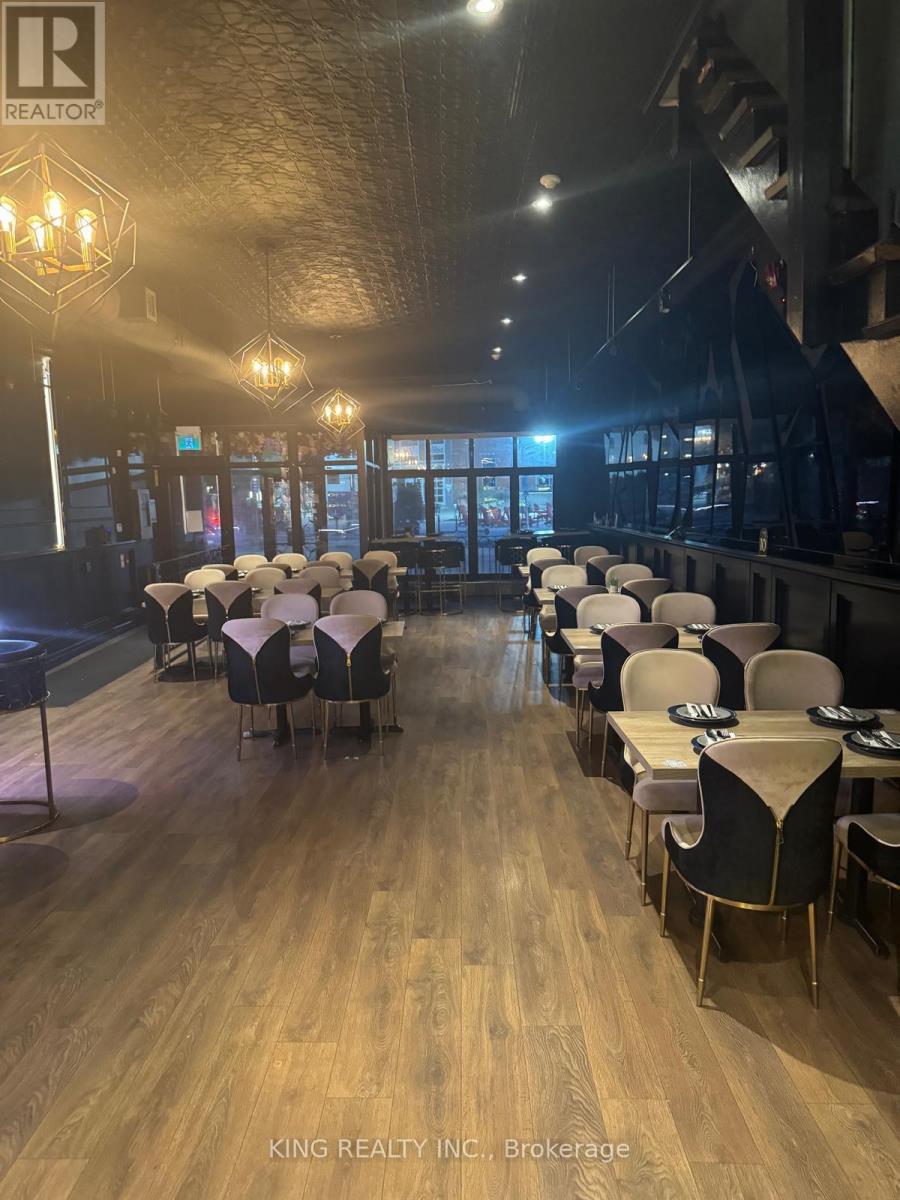 15 Main Street N, Brampton, Ontario  L6X 1M8 - Photo 4 - W12539618