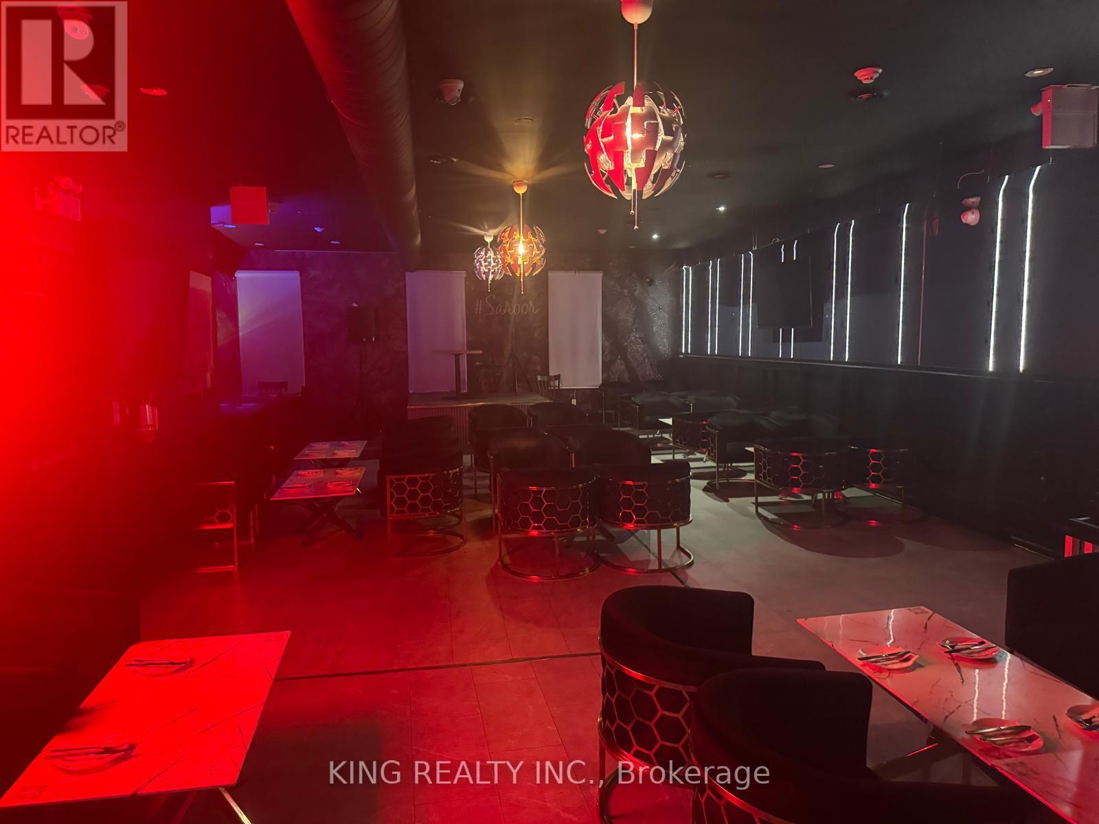 15 Main Street N, Brampton, Ontario  L6X 1M8 - Photo 5 - W12539618