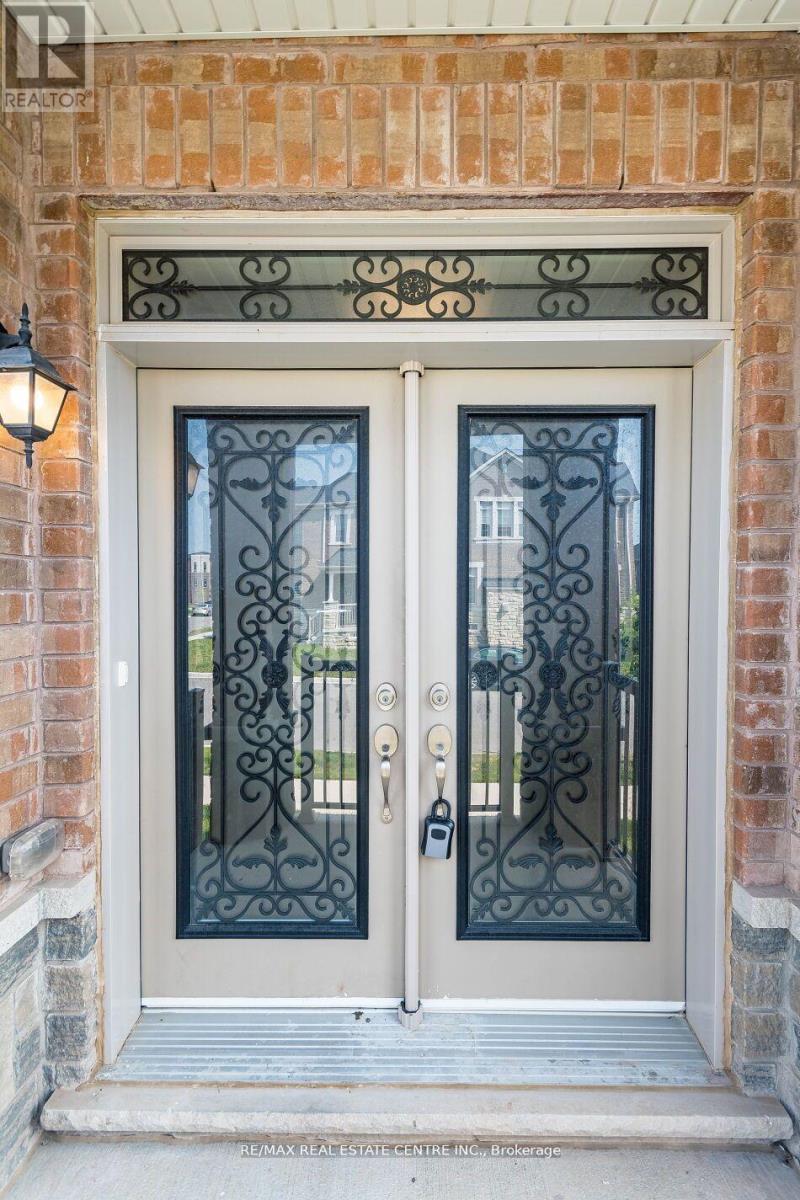 62 Granite Ridge Trail, Hamilton, Ontario  L8B 1Y6 - Photo 3 - X12539598