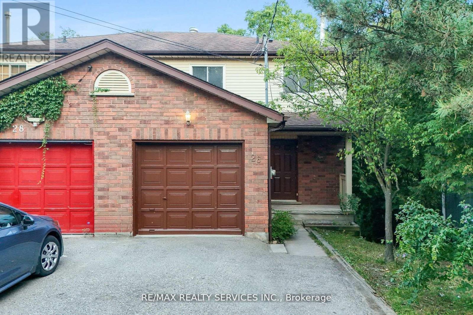 26 WOOLWICH STREET, Kitchener, Ontario