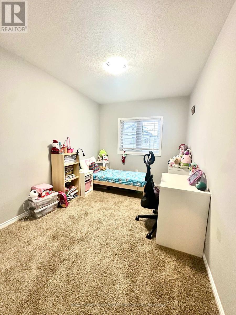 60 Netherwood Road, Kitchener, Ontario  L2P 0E4 - Photo 14 - X12539624