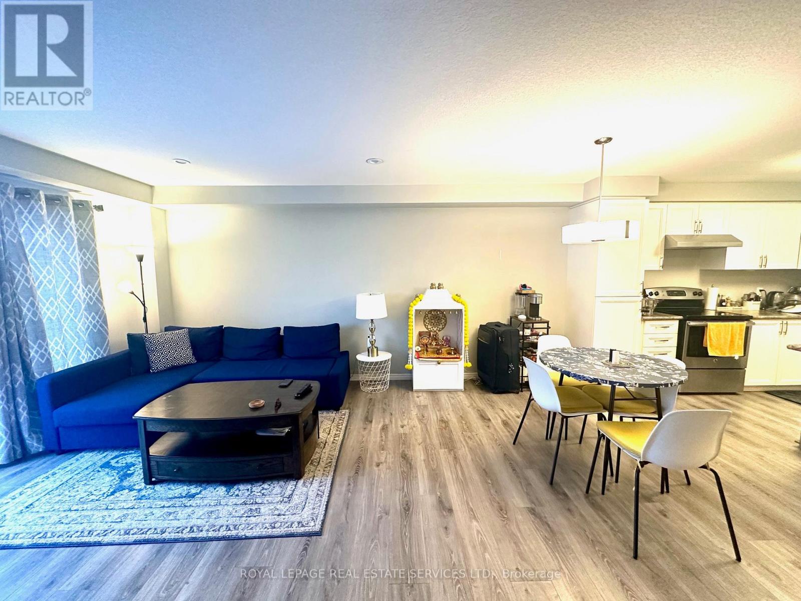 60 Netherwood Road, Kitchener, Ontario  L2P 0E4 - Photo 4 - X12539624