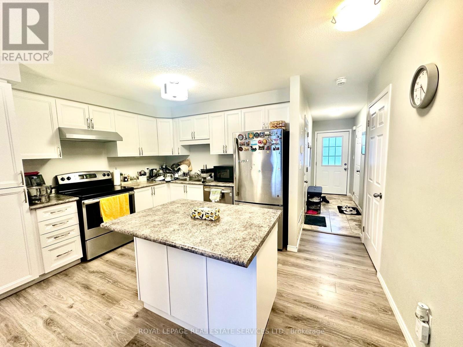 60 Netherwood Road, Kitchener, Ontario  L2P 0E4 - Photo 9 - X12539624