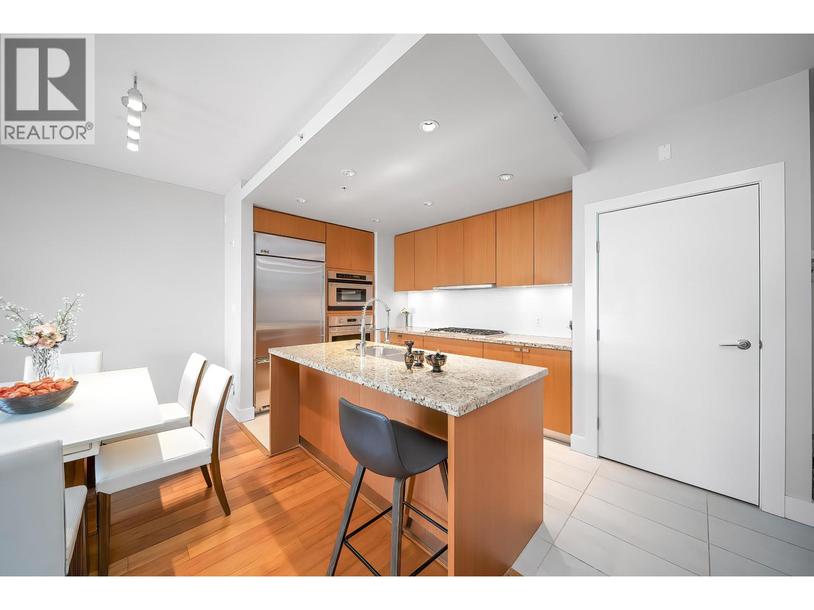 404 6080 Iona Drive, Vancouver, British Columbia  V6T 0A4 - Photo 5 - R3067021