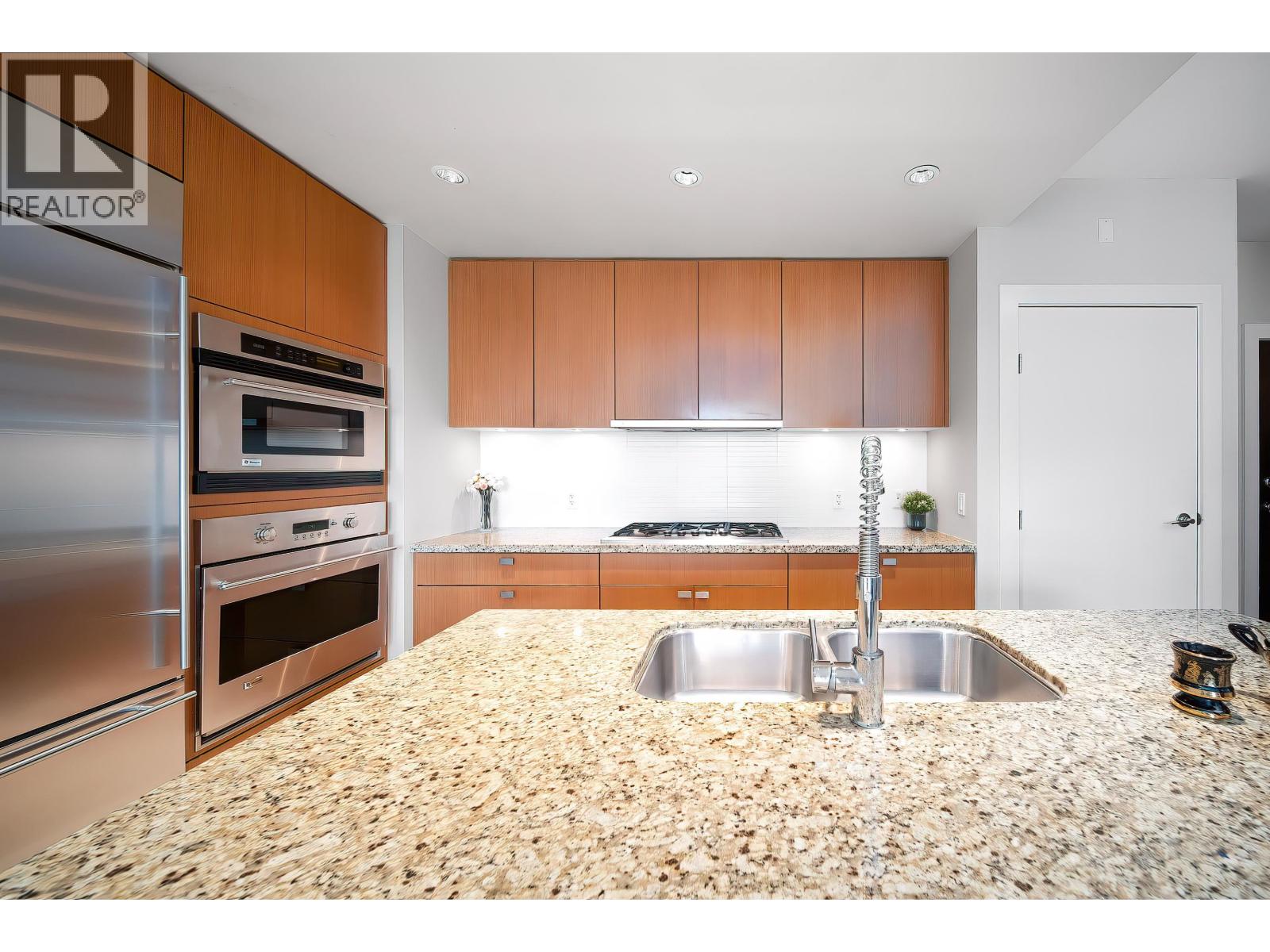 404 6080 Iona Drive, Vancouver, British Columbia  V6T 0A4 - Photo 7 - R3067021