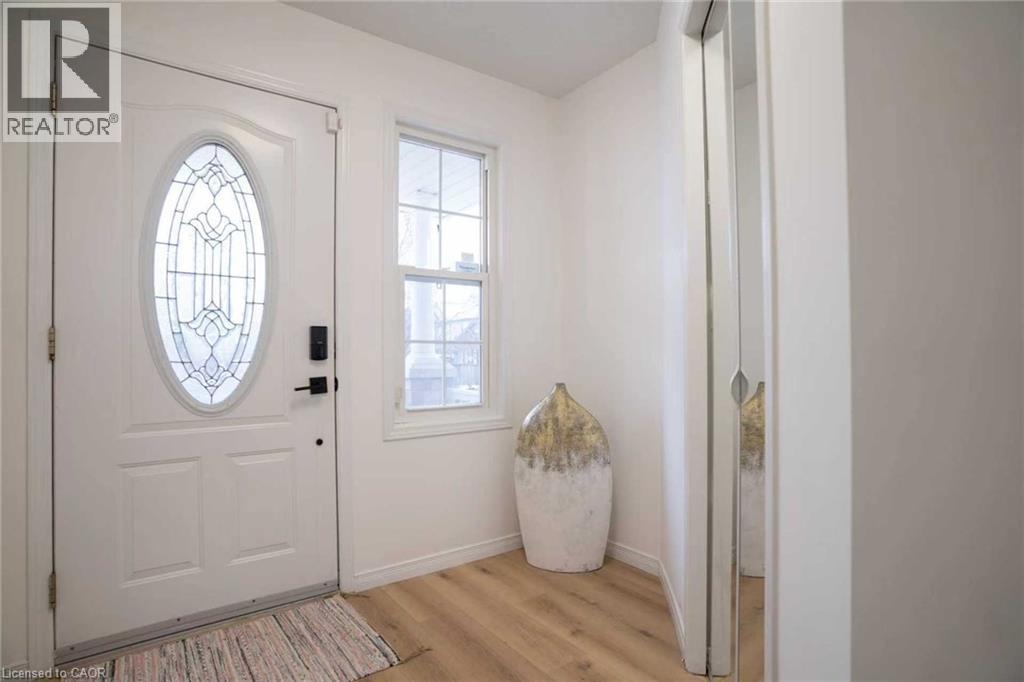 602 Winterberry Avenue, Waterloo, Ontario  N2V 2W5 - Photo 2 - 40787657