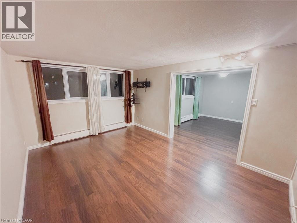 26 Woodfern Court, Kitchener, Ontario  N2E 1H4 - Photo 10 - 40787631