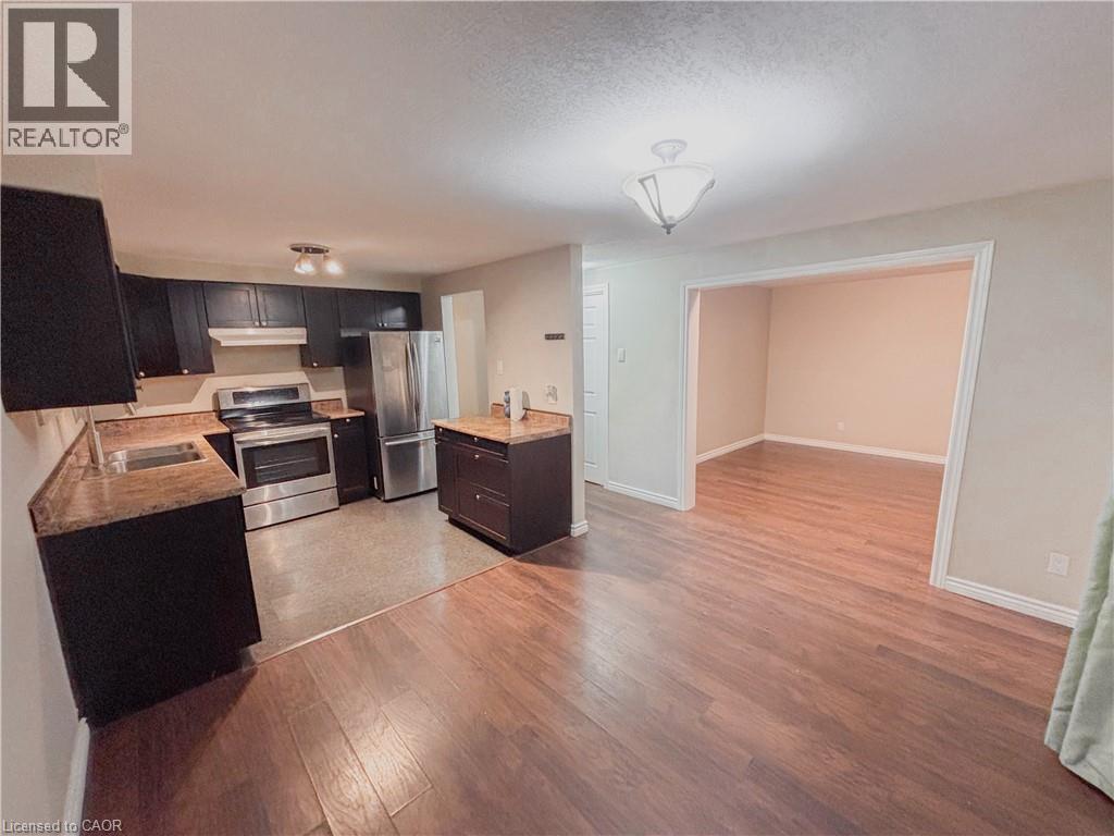 26 Woodfern Court, Kitchener, Ontario  N2E 1H4 - Photo 12 - 40787631