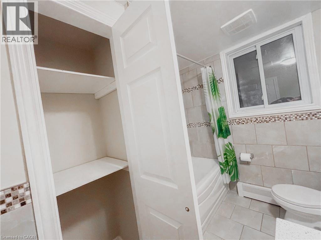 26 Woodfern Court, Kitchener, Ontario  N2E 1H4 - Photo 21 - 40787631