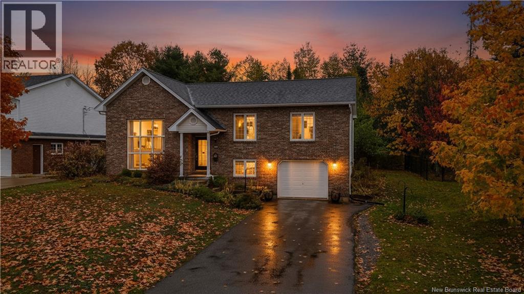 308 Douglas Avenue, Fredericton, New Brunswick  E3A 5T1 - Photo 2 - NB128602