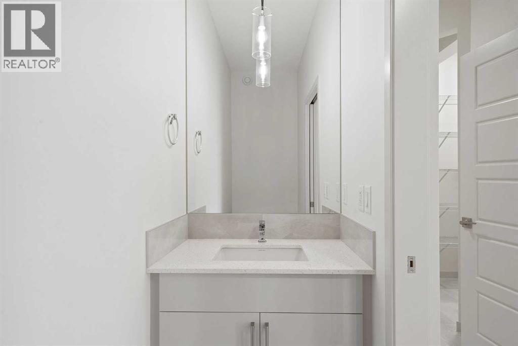 31 Lucas Passage Nw, Calgary, Alberta  T3P 1Z4 - Photo 15 - A2256280