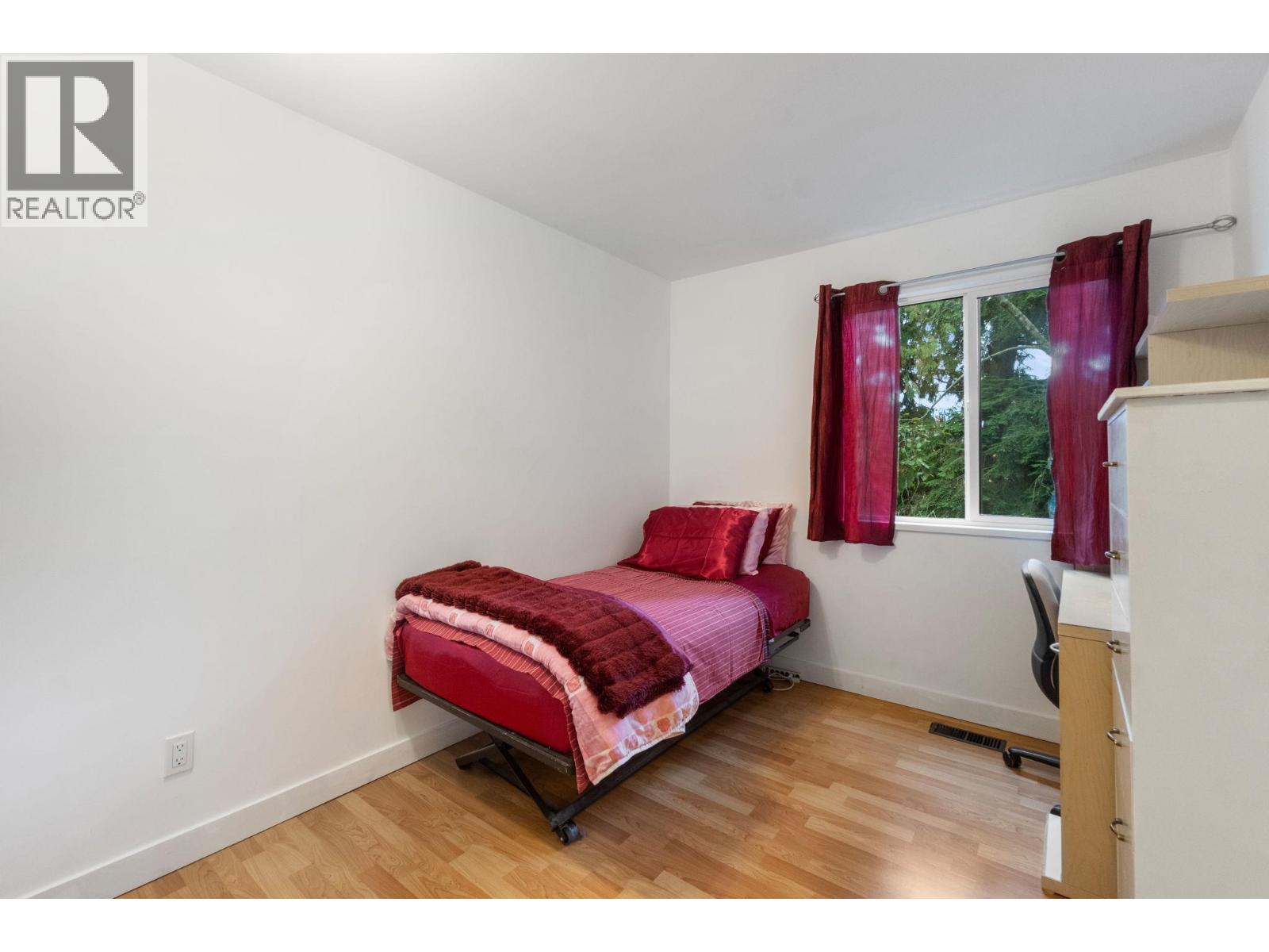 2082 Springer Avenue, Burnaby, British Columbia  V5B 3M5 - Photo 15 - R3067013