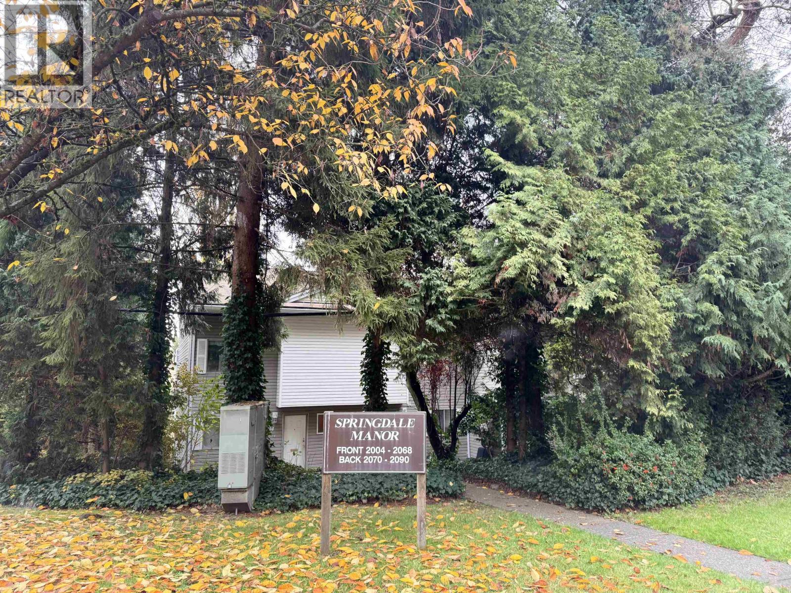 2082 Springer Avenue, Burnaby, British Columbia  V5B 3M5 - Photo 2 - R3067013