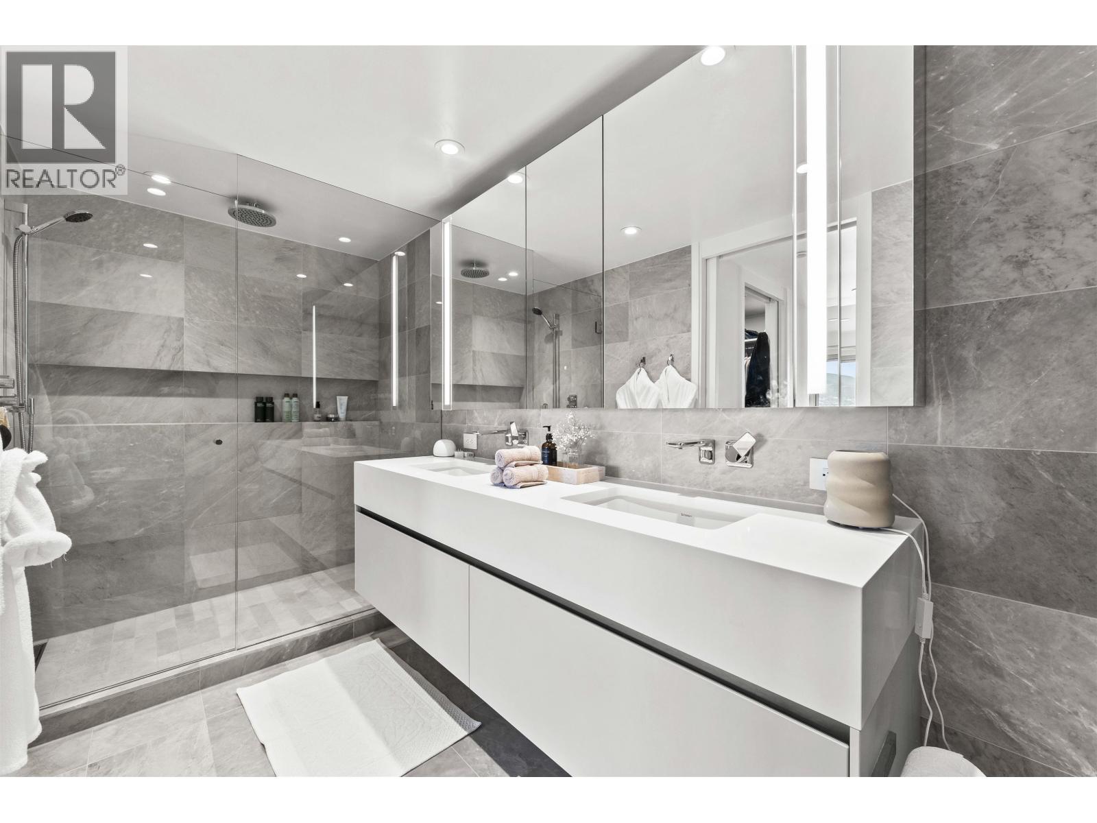 2403 889 Pacific Street, Vancouver, British Columbia  V6Z 1C3 - Photo 13 - R3066793