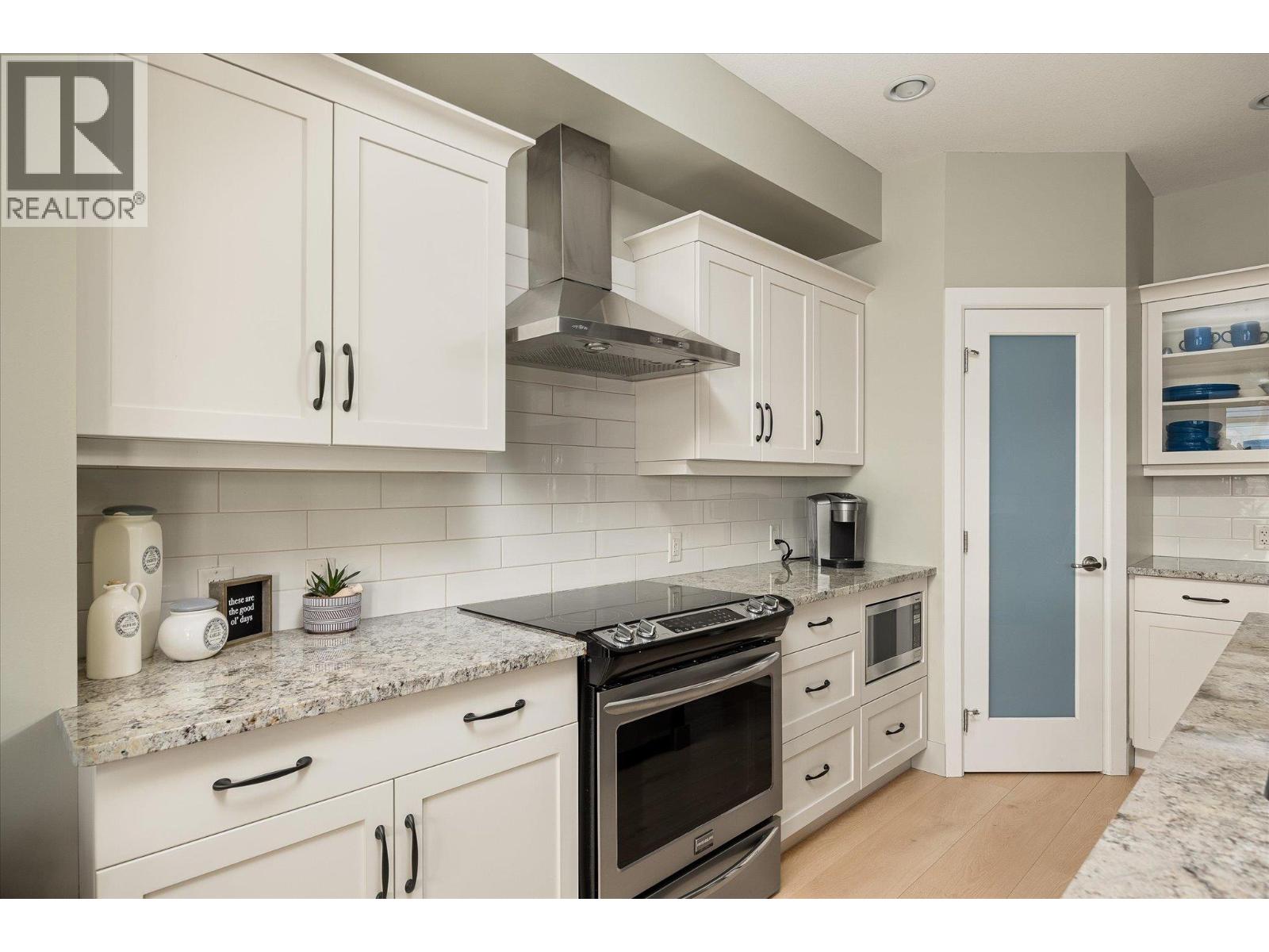 2149 Madera Court, Westbank, British Columbia V4T 3H7 - Photo 3 - 10360053