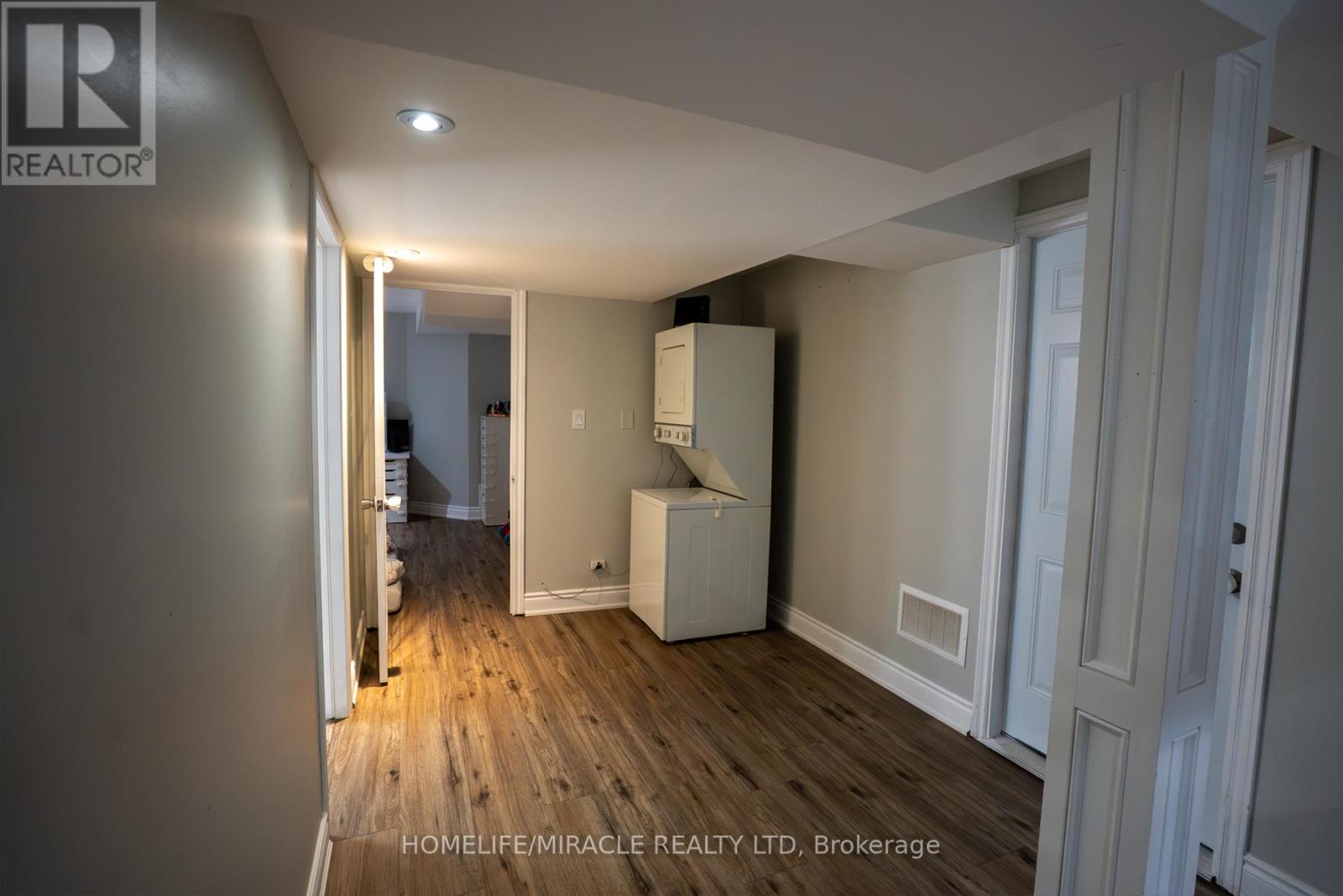 949 Mcneil Drive, Milton, Ontario  L9T 6N1 - Photo 15 - W12539628