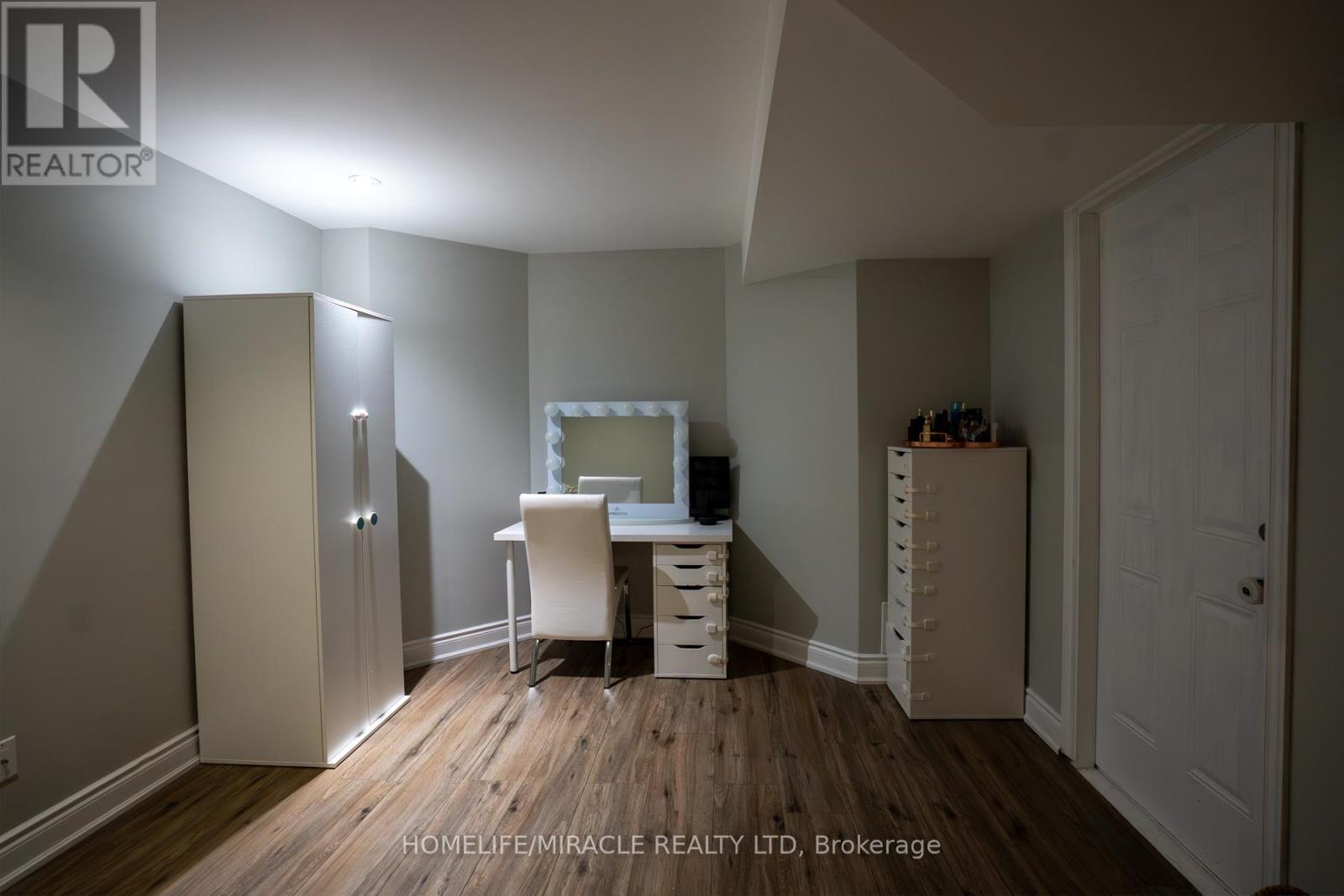 949 Mcneil Drive, Milton, Ontario  L9T 6N1 - Photo 17 - W12539628