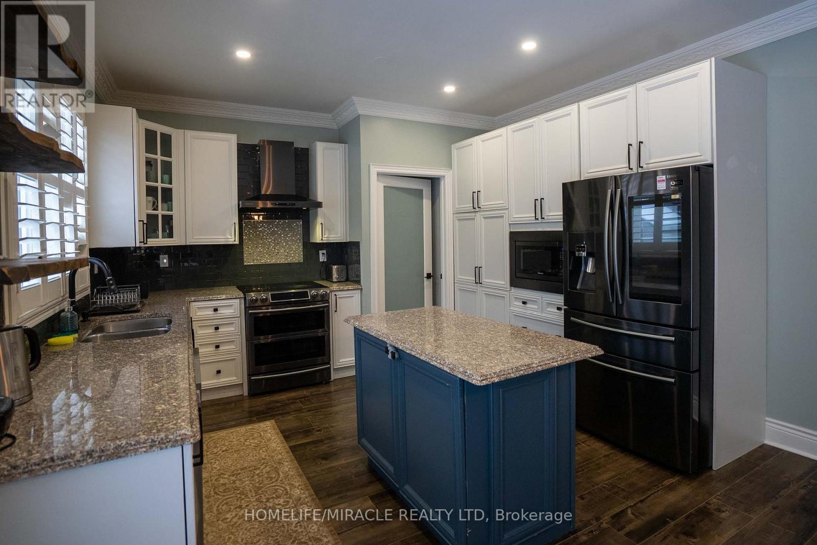 949 Mcneil Drive, Milton, Ontario  L9T 6N1 - Photo 6 - W12539628