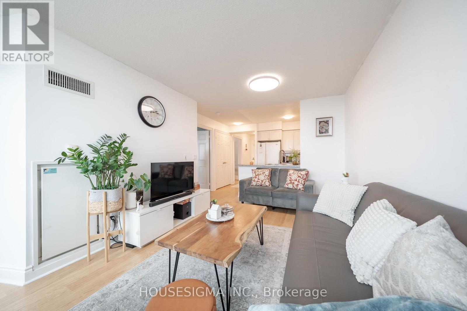 2508 - 15 Greenview Avenue, Toronto, Ontario  M2M 4M7 - Photo 3 - C12529132
