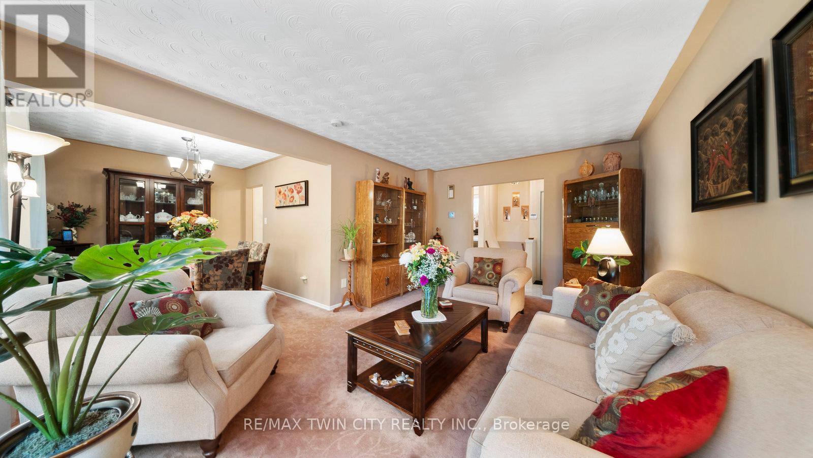 42 Palm Crescent, Brantford, Ontario  N3R 5G2 - Photo 12 - X12539636